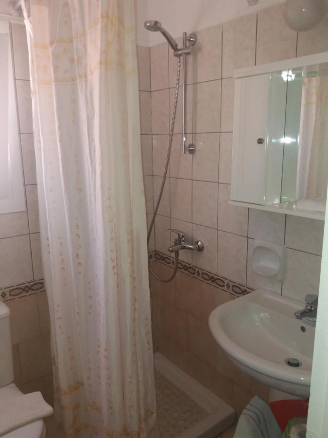 Theos Apartments Агиос Стефанос Экстерьер фото