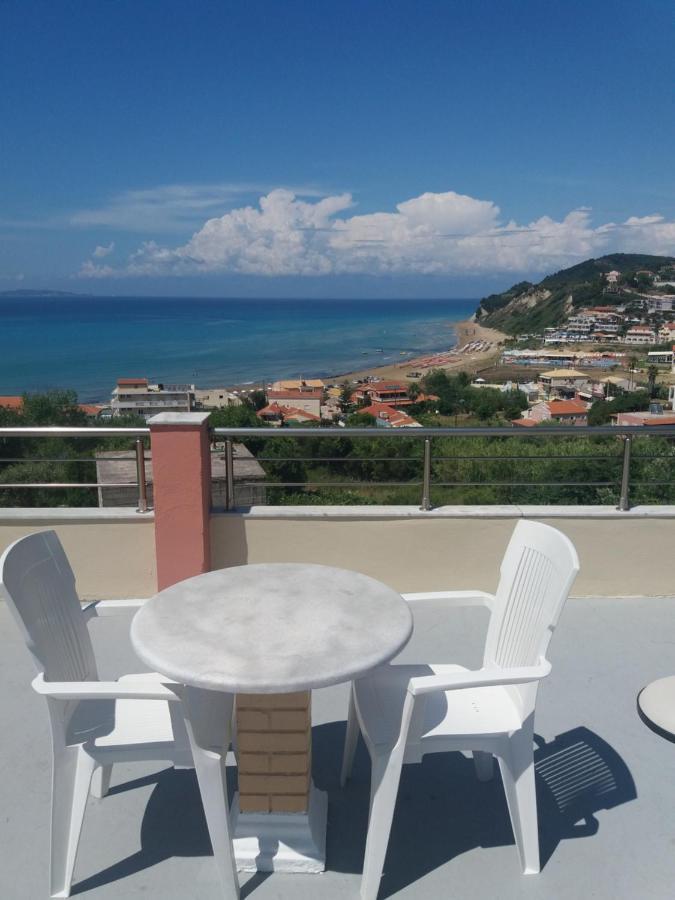 Theos Apartments Агиос Стефанос Экстерьер фото
