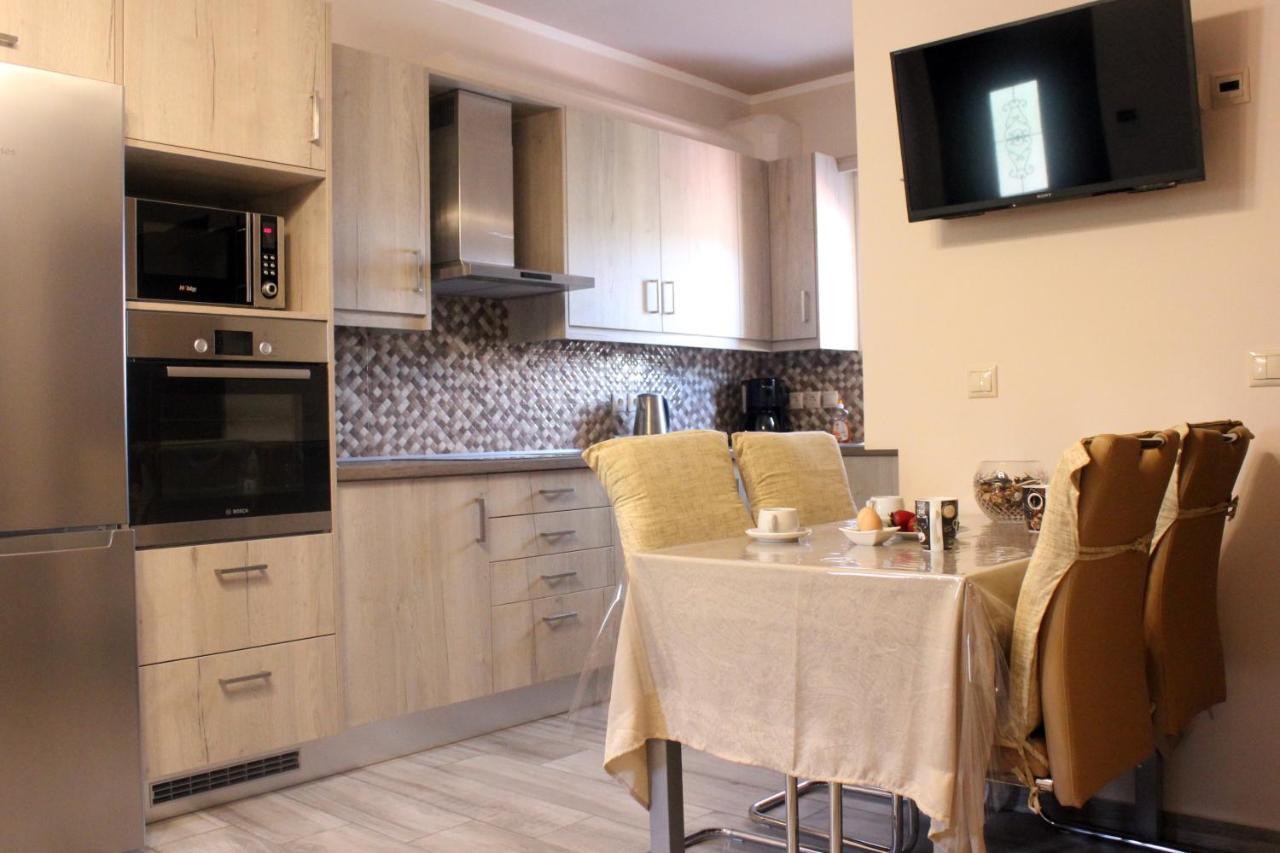 Theos Apartments Агиос Стефанос Экстерьер фото