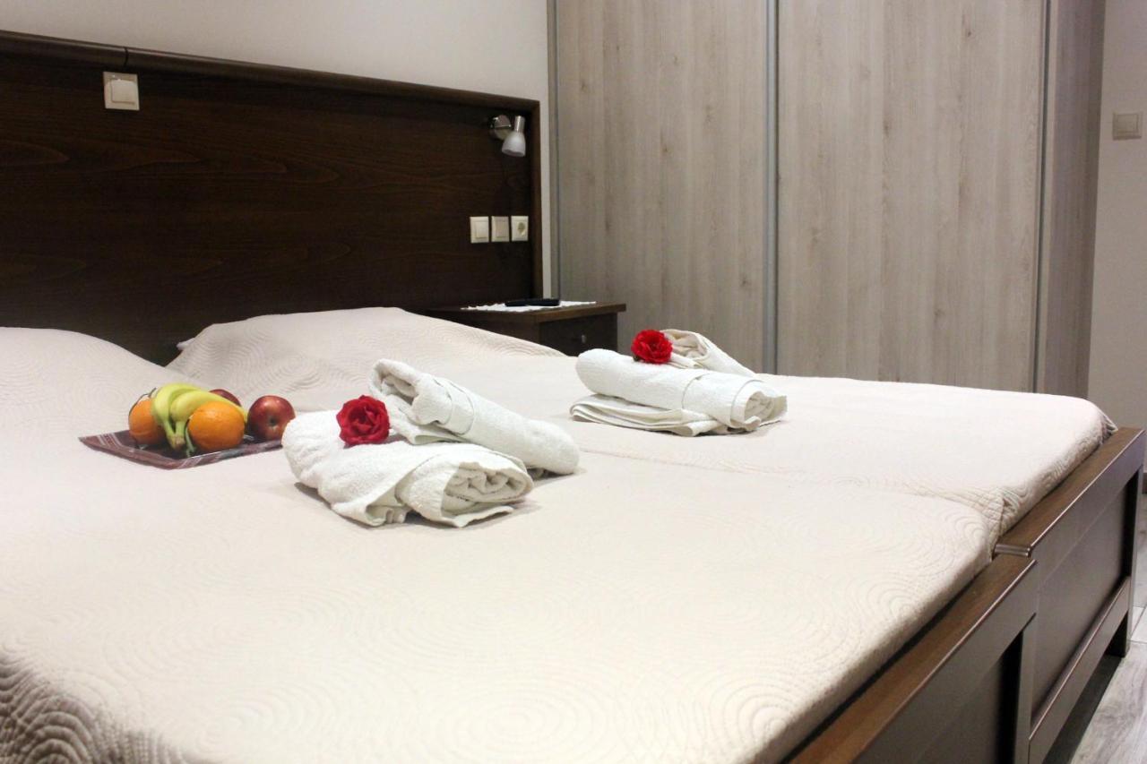 Theos Apartments Агиос Стефанос Экстерьер фото
