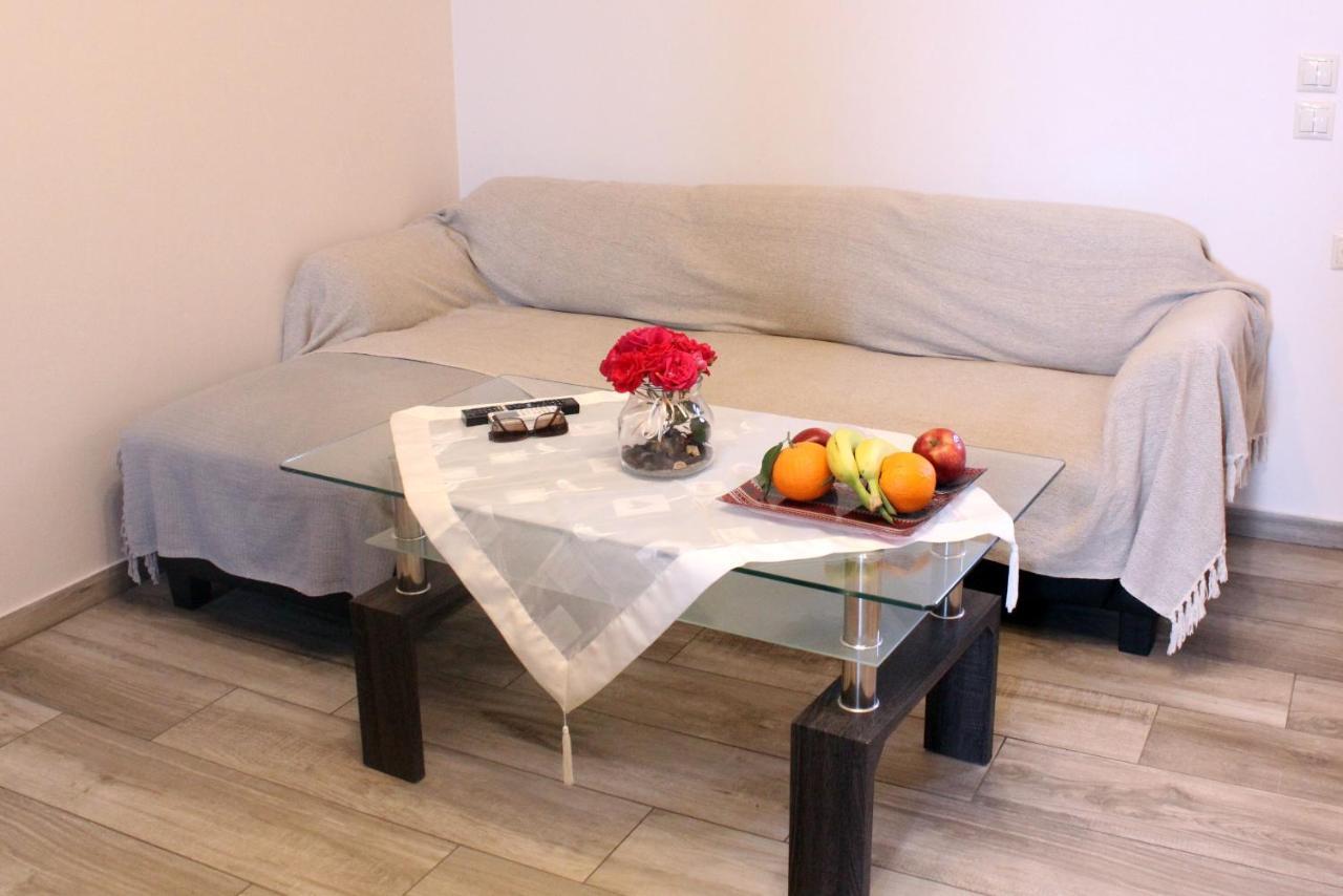 Theos Apartments Агиос Стефанос Экстерьер фото